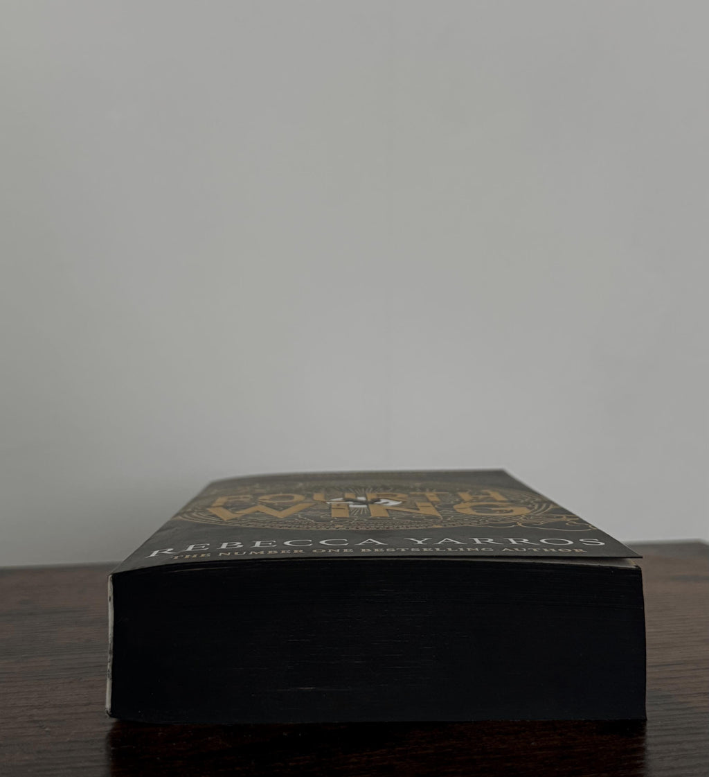 Fourth Wing Hand-Painted Edges Paperback: Violet and Dragons